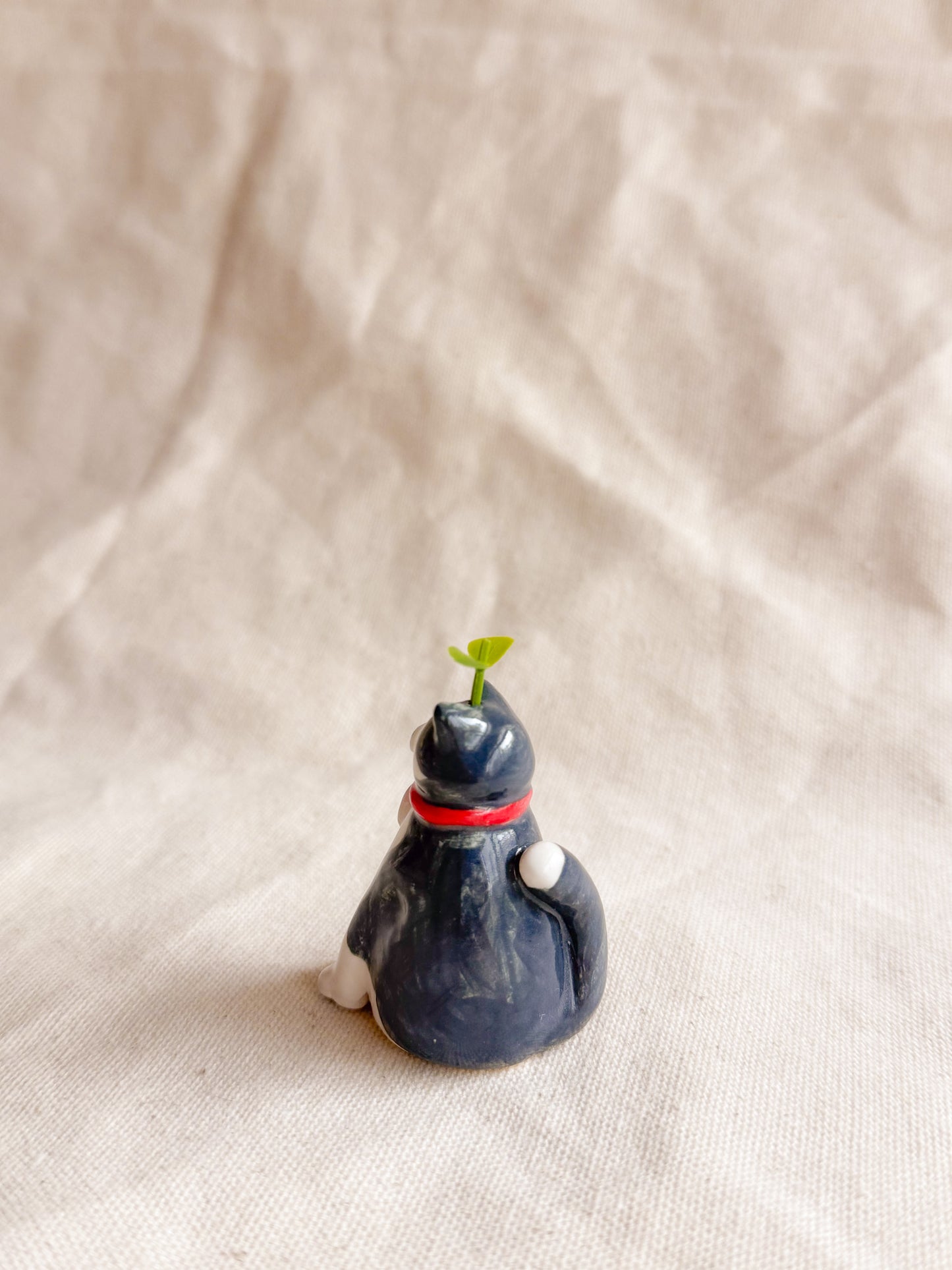 Sitting Tuxedo Cat Ceramic Desk Buddy