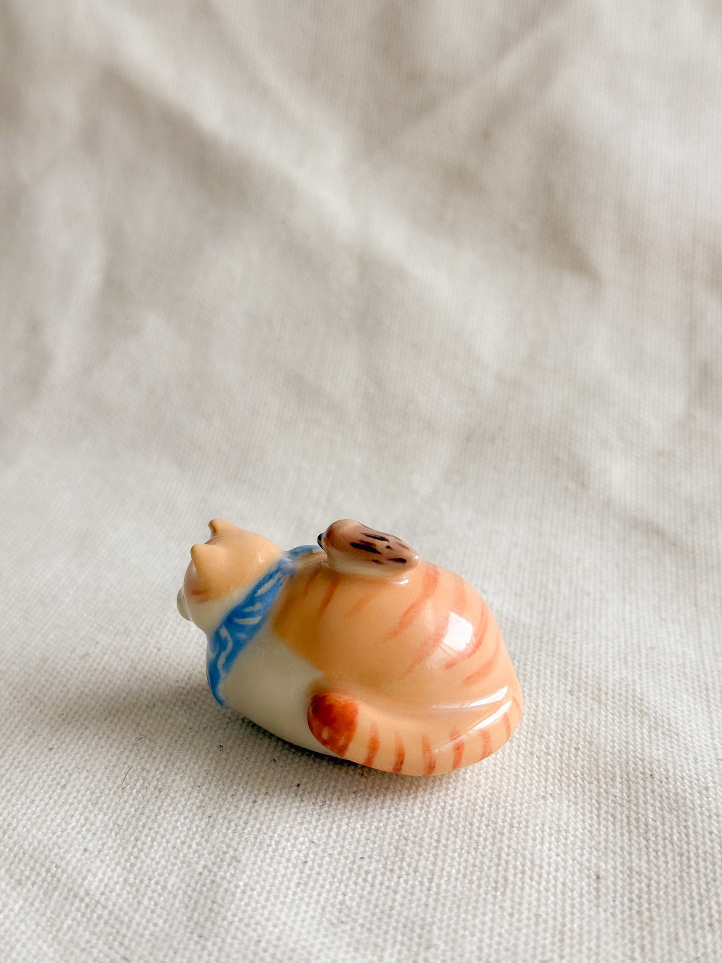 Cat and Sparrow Ceramic Desk Buddy