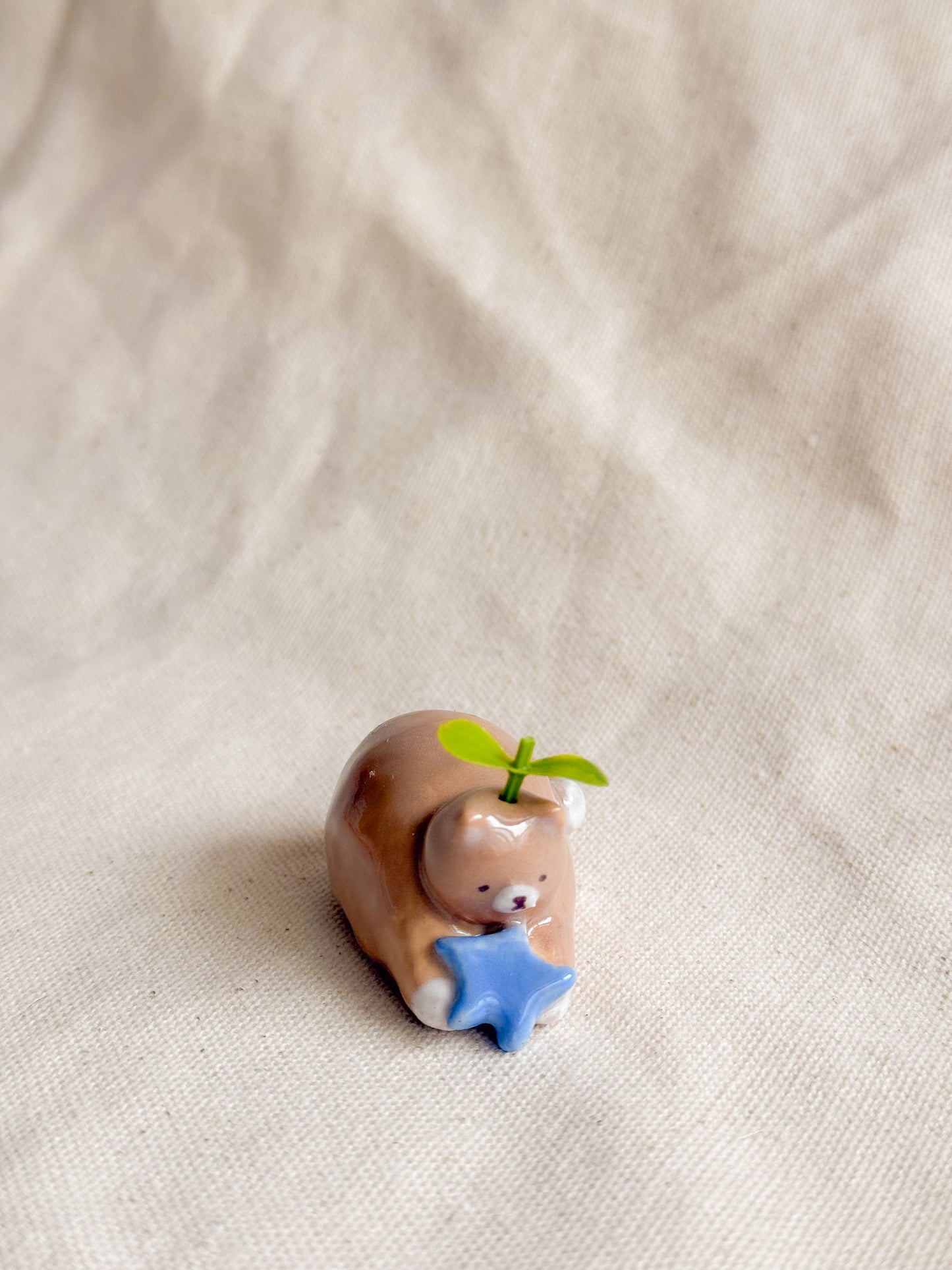 Cat and Star Ceramic Desk Buddy