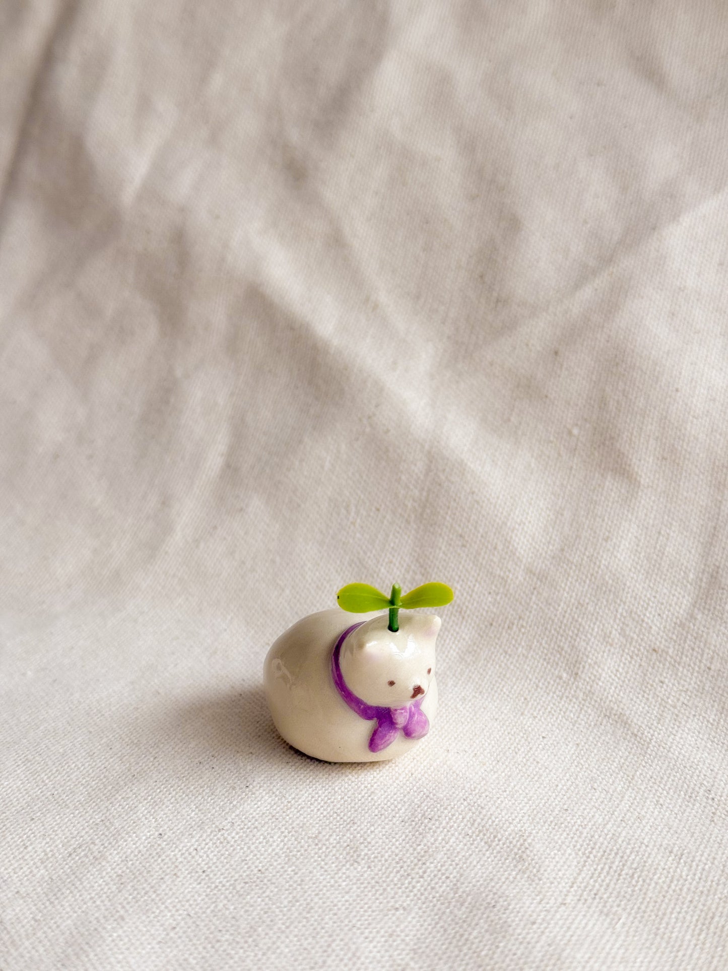 White Cat Loaf Ceramic Desk Buddy